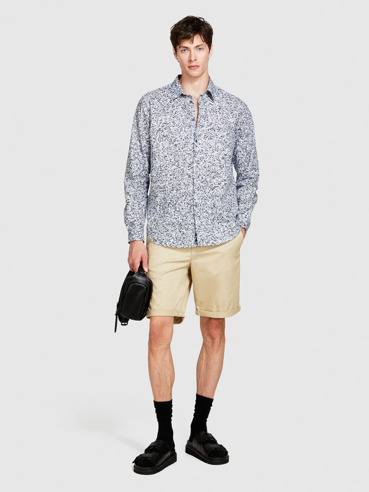 Slim fit bermudas - men's slim fit trousers - Beige | Sisley image number 1